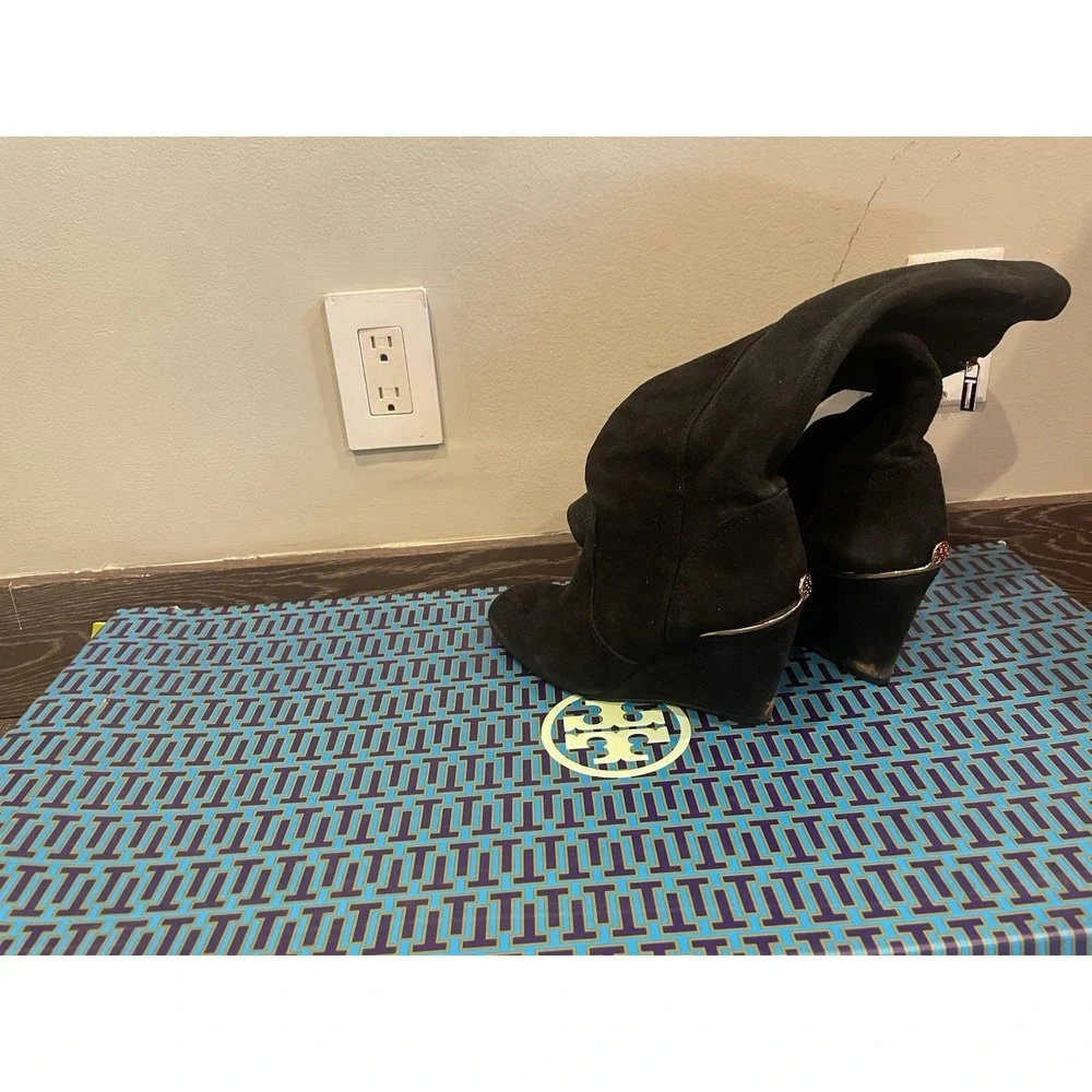 Tory Burch‎ Hendin Black Suede Wedge Heel Boots Women Size 8